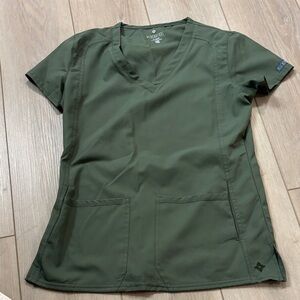 Med Couture Forest Green V-Neck Short Sleeve Top
